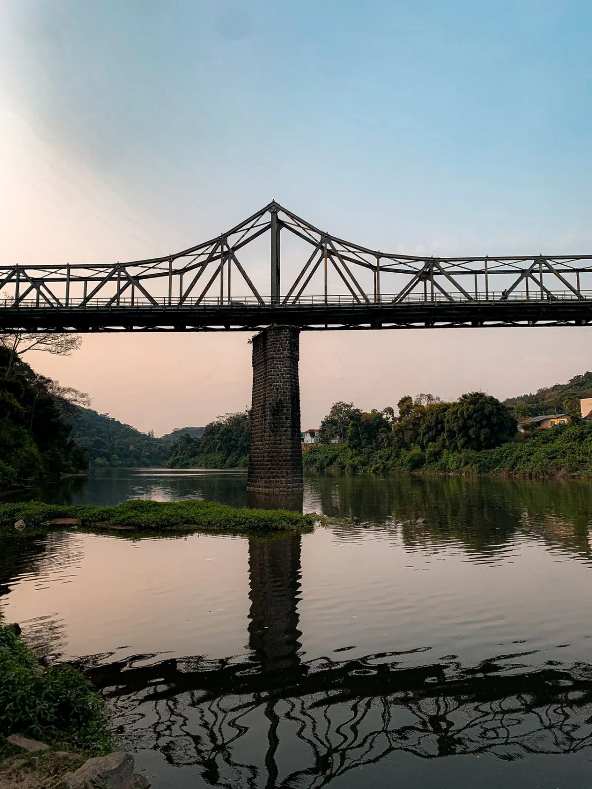 A história da Ponte de Ferro: a estrutura que levou Blumenau aos trilhos do desenvolvimento