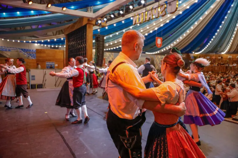 Festival de Danças Germânicas na Oktoberfest 2026: Celebração da Cultura e Desenvolvimento Regional