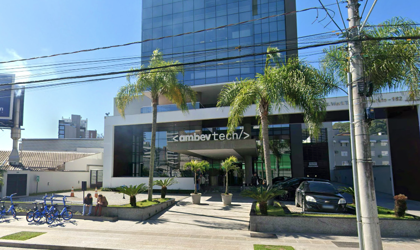 Blusoft e Ambev Tech promovem encontro gratuito sobre tecnologia e inovação em Blumenau