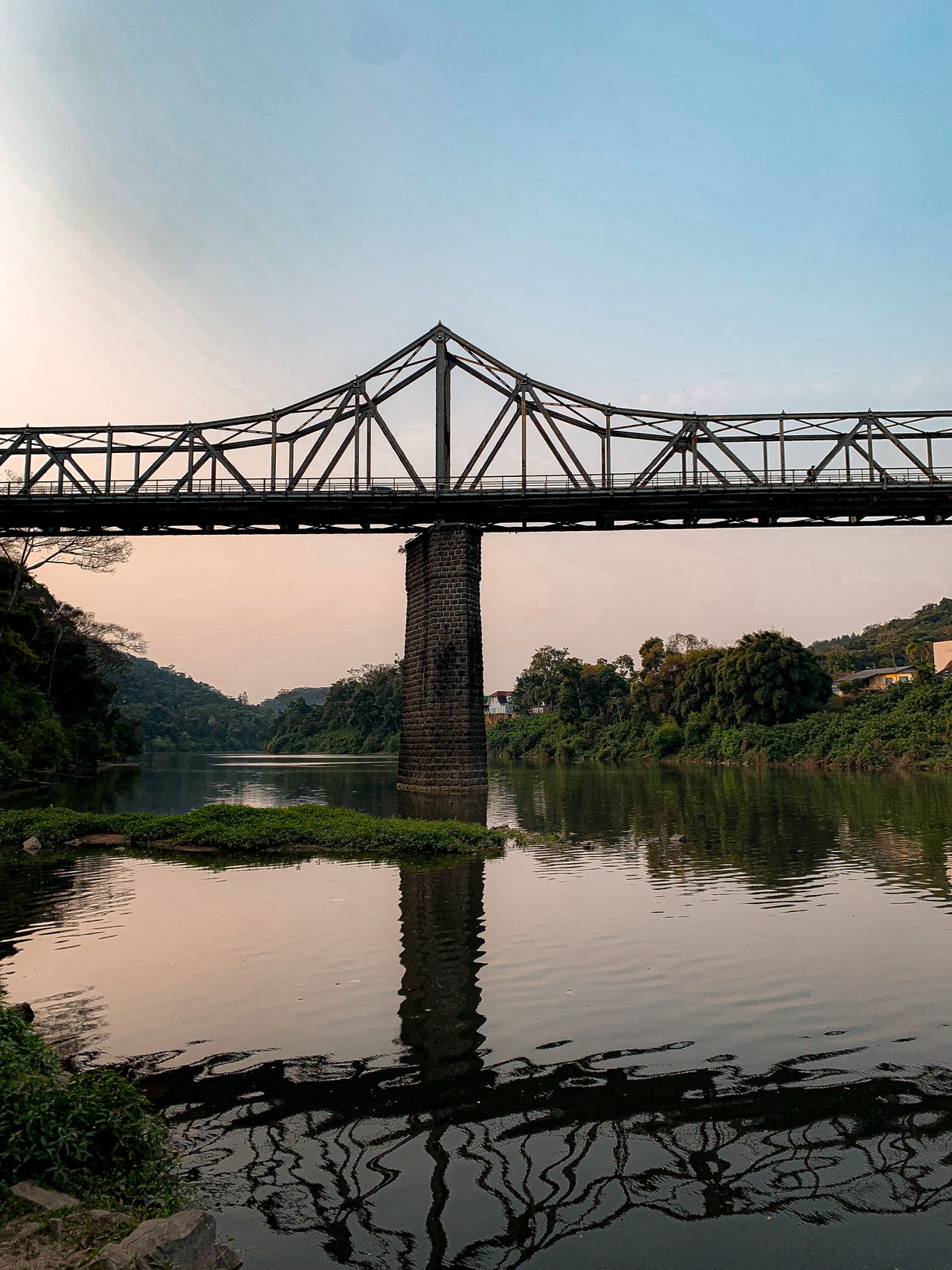 A história da Ponte de Ferro: a estrutura que levou Blumenau aos trilhos do desenvolvimento